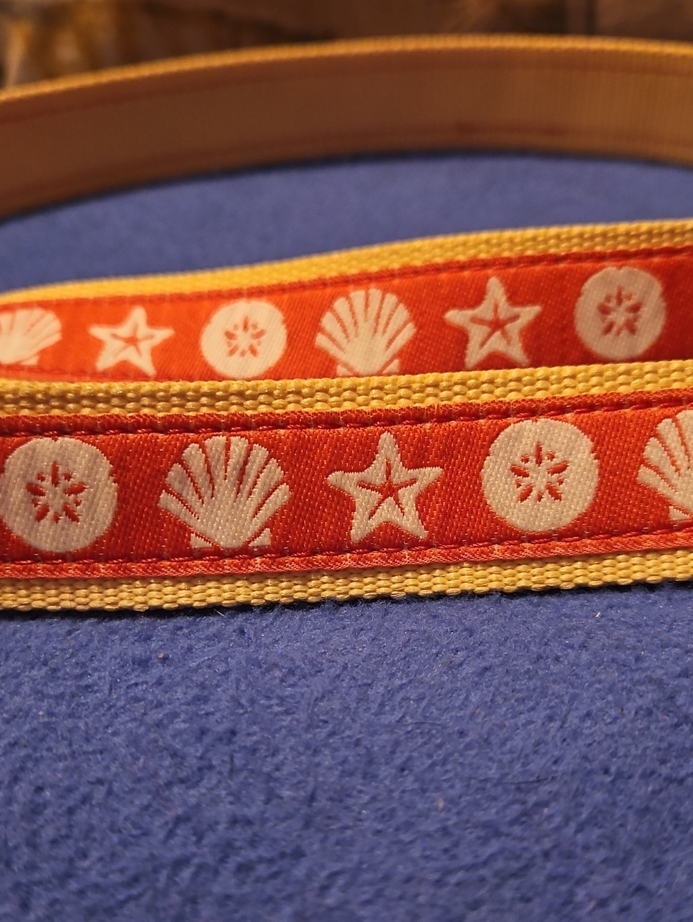 L.L. Bean .. Ribbon Belt with Cream Seashell & Star Motifs, & 39 Inches Long